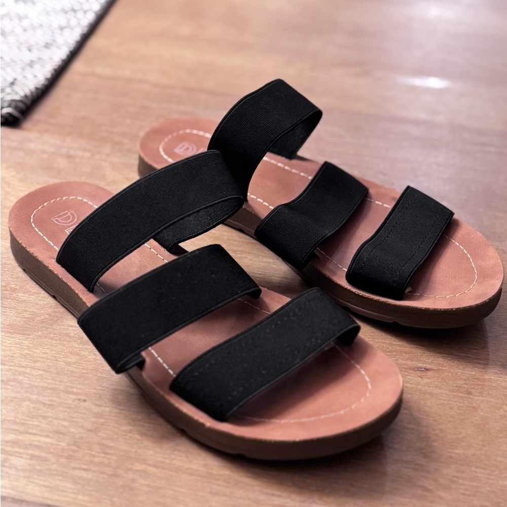 Black and Brown Minimalist Sandals with Textured Straps